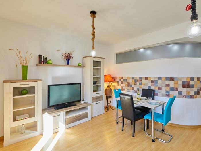 Old Town Luxe Apartment