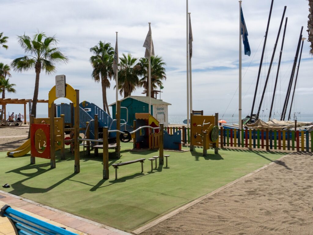 huéspedes apartamentos turísticos málaga