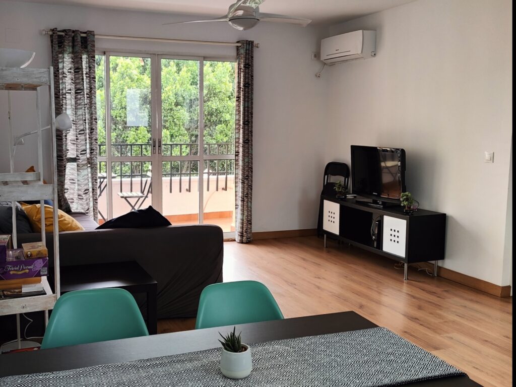 huéspedes apartamentos turísticos málaga